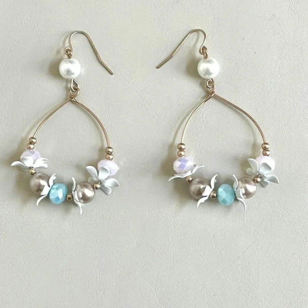 Gold tone pearl white flowers circle earrings